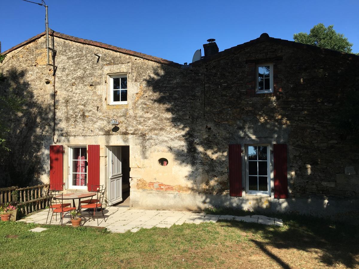 Hotel Gite Le Puy Rabasteau Chantonnay Zewnętrze zdjęcie