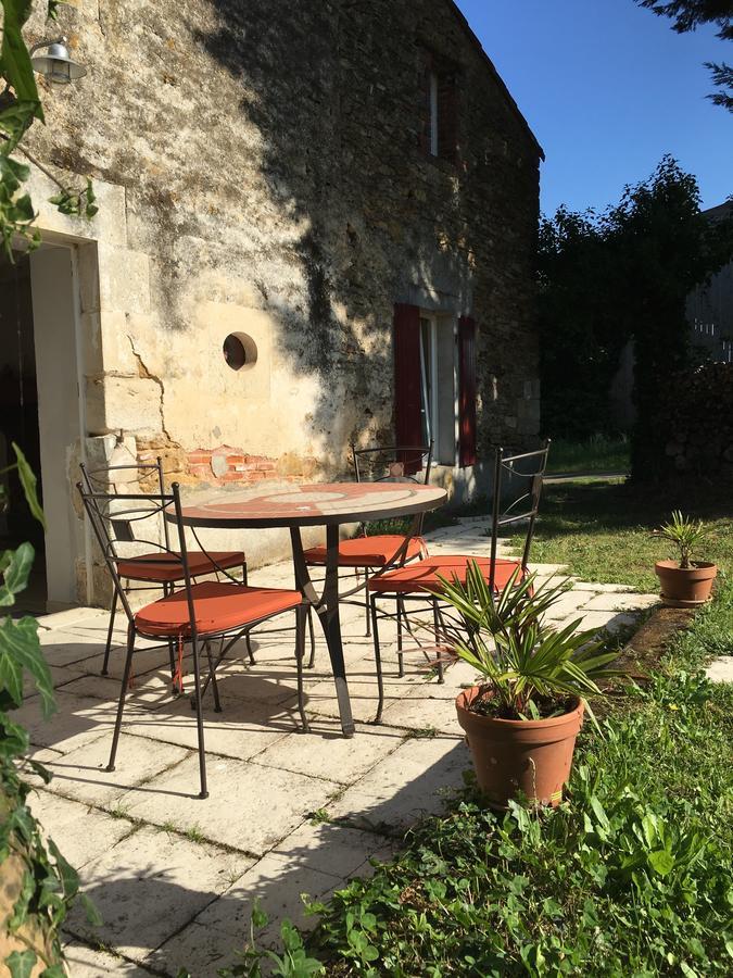 Hotel Gite Le Puy Rabasteau Chantonnay Zewnętrze zdjęcie